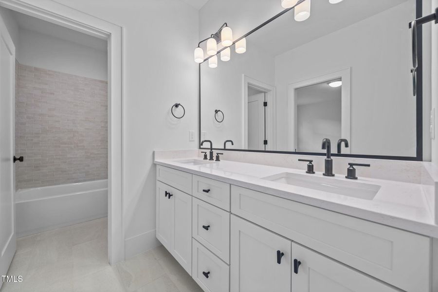 48-web-or-mls-IMG_8298 48-web-or-mls-IMG_8298