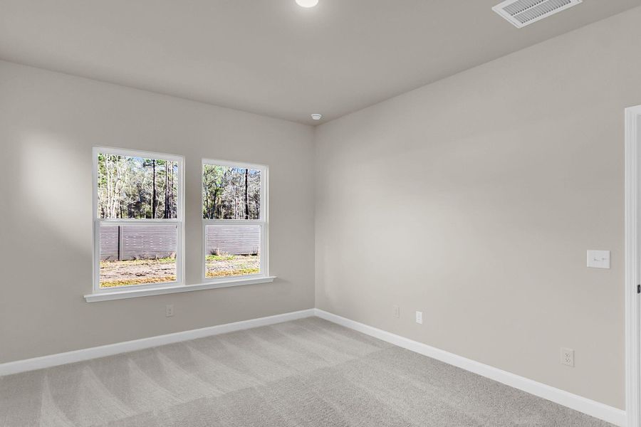 Spacious, unfurnished interior of a new home in , Summerville (Image 18).