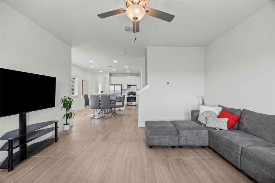 Furnished interior view inside a new home in , Georgetown (Image 14).