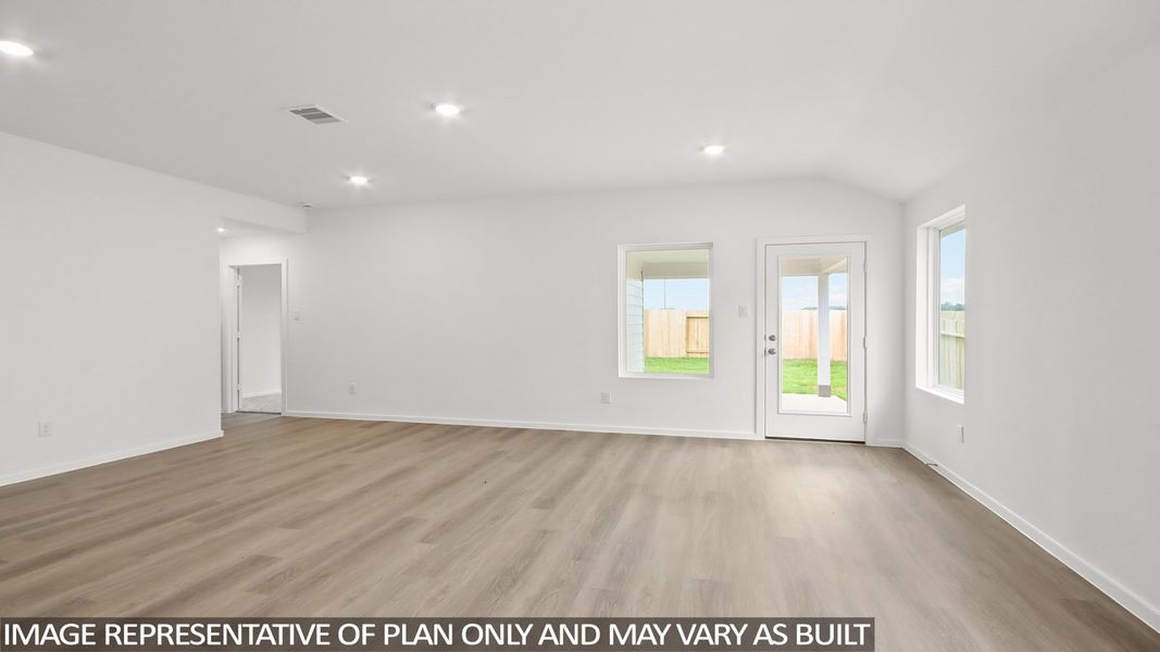 Spacious, unfurnished interior of a new home in Chapel Lakes, Montgomery (Image 11).