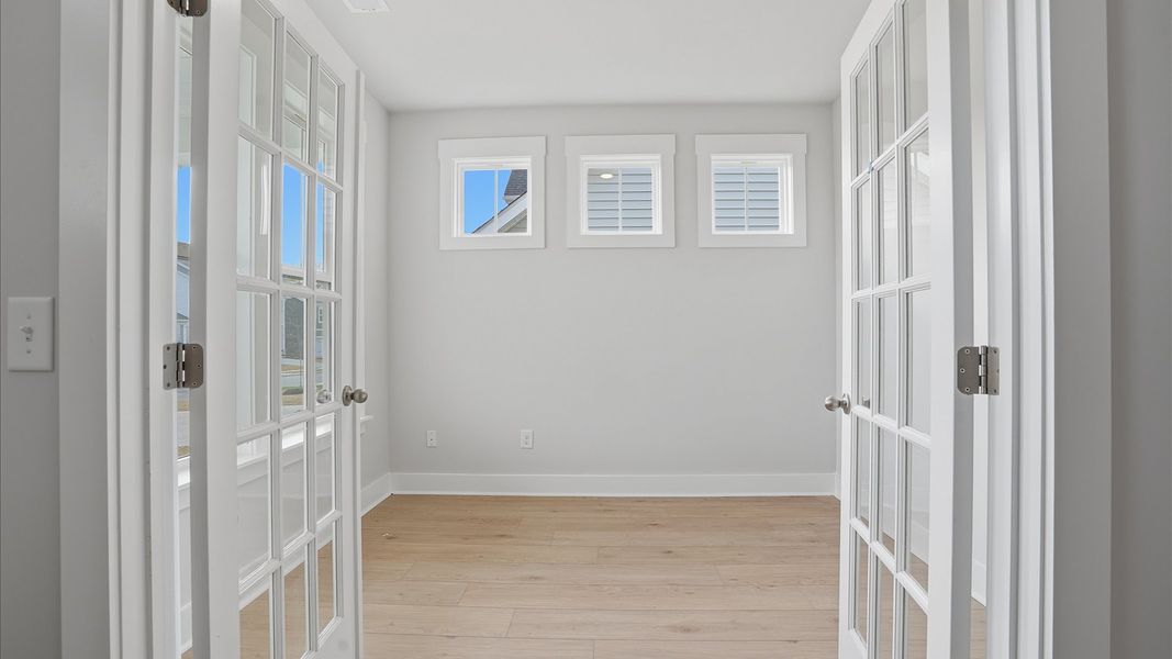 Furnished interior view inside a new home in Harrier Point, Woodruff (Image 6).