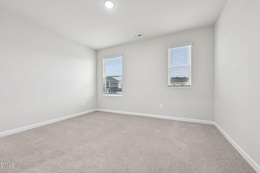 32-web-or-mls-Raleigh - Oak Manor - 536