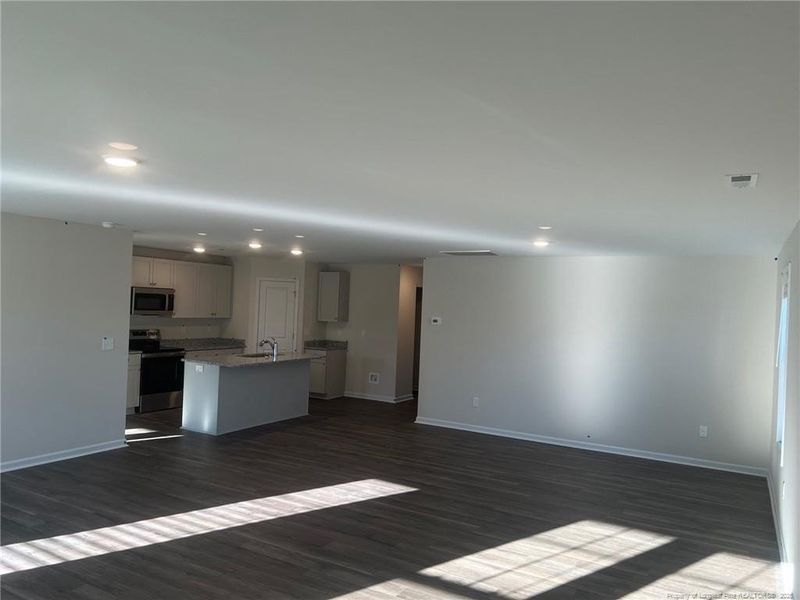 Photo taken: 11/11/2025 Photo taken: 11/11/2025