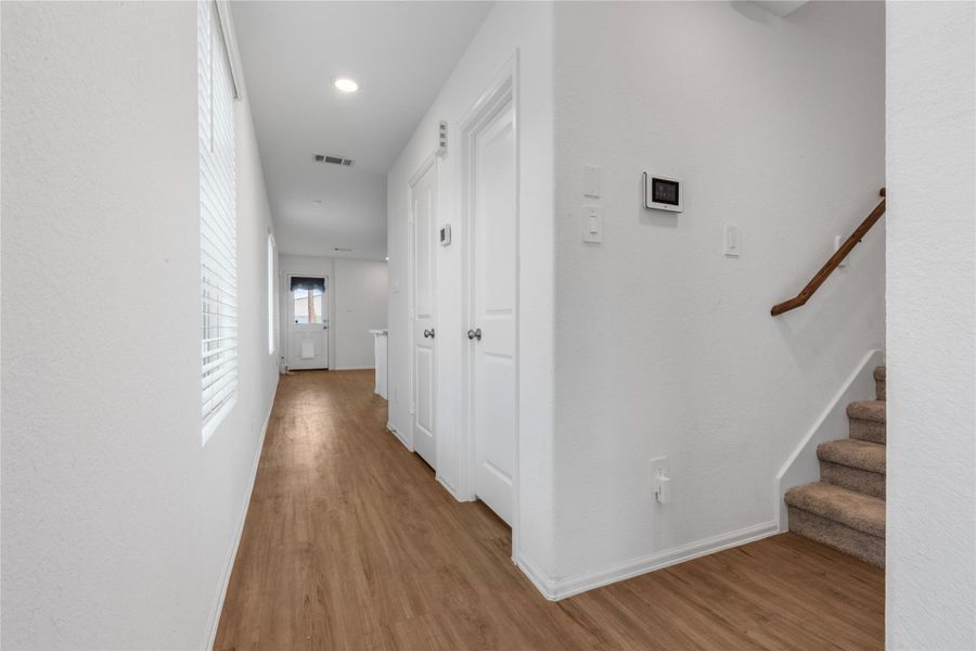 Spacious, unfurnished interior of a new home in Santa Fe, Cleveland (Image 10). Spacious, unfurnished interior of a new home in Santa Fe, Cleveland (Image 10).