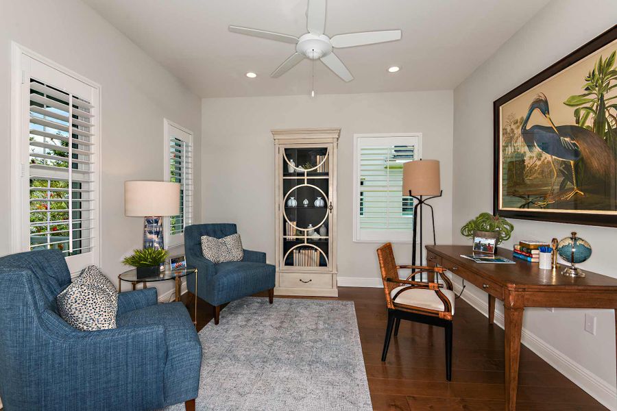 Furnished interior view inside a new home in Windward, Lakewood Ranch (Image 11).