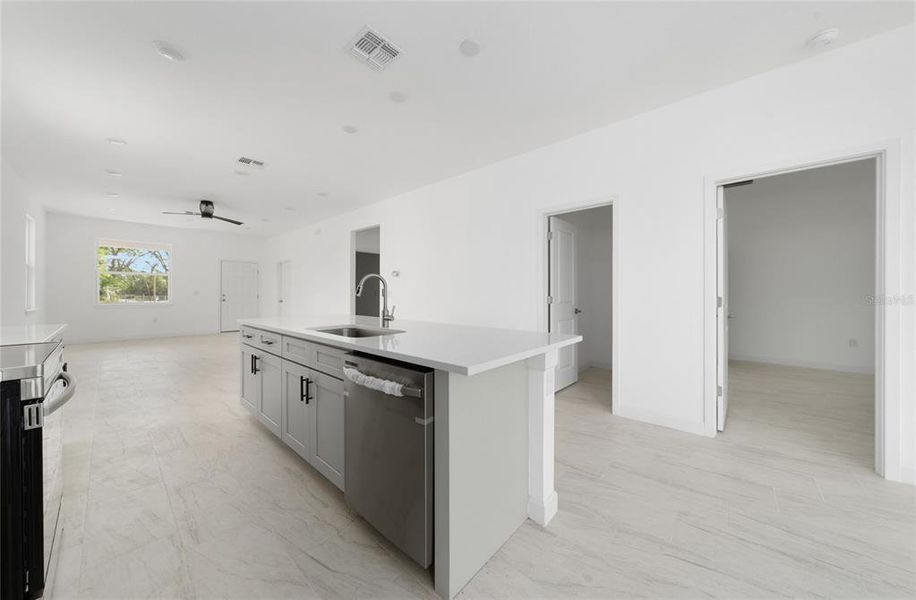 Furnished interior view inside a new home in , Orlando (Image 6).