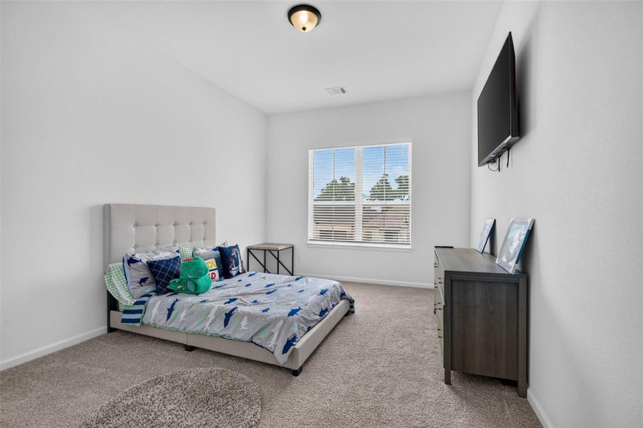 Furnished interior view inside a new home in , Missouri City (Image 8).
