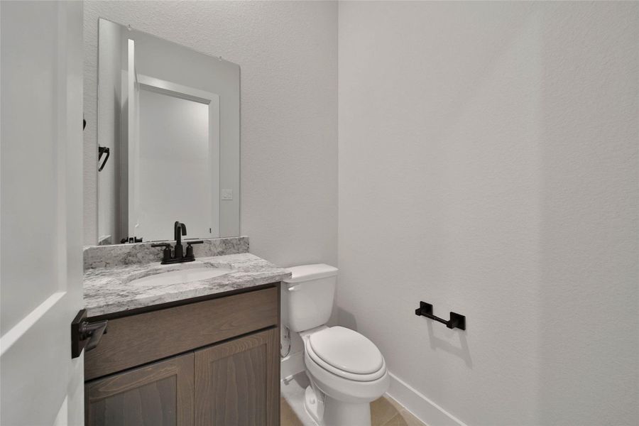 Furnished interior view inside a new home in , Rosharon (Image 18).