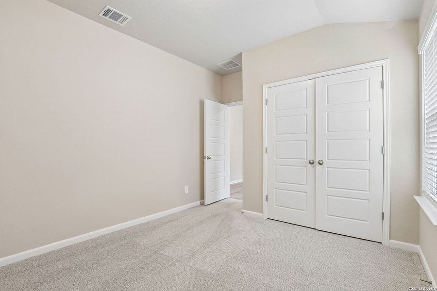 Spacious, unfurnished interior of a new home in Thomas Pond, San Antonio (Image 30). Spacious, unfurnished interior of a new home in Thomas Pond, San Antonio (Image 30).