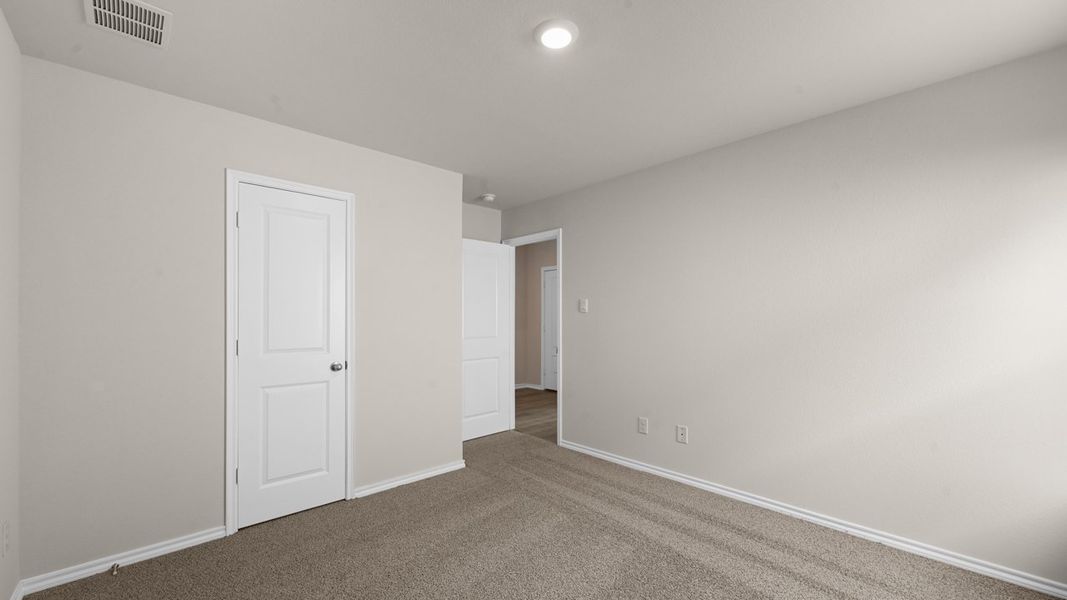 Spacious, unfurnished interior of a new home in Crane Crossing, Crandall (Image 26).