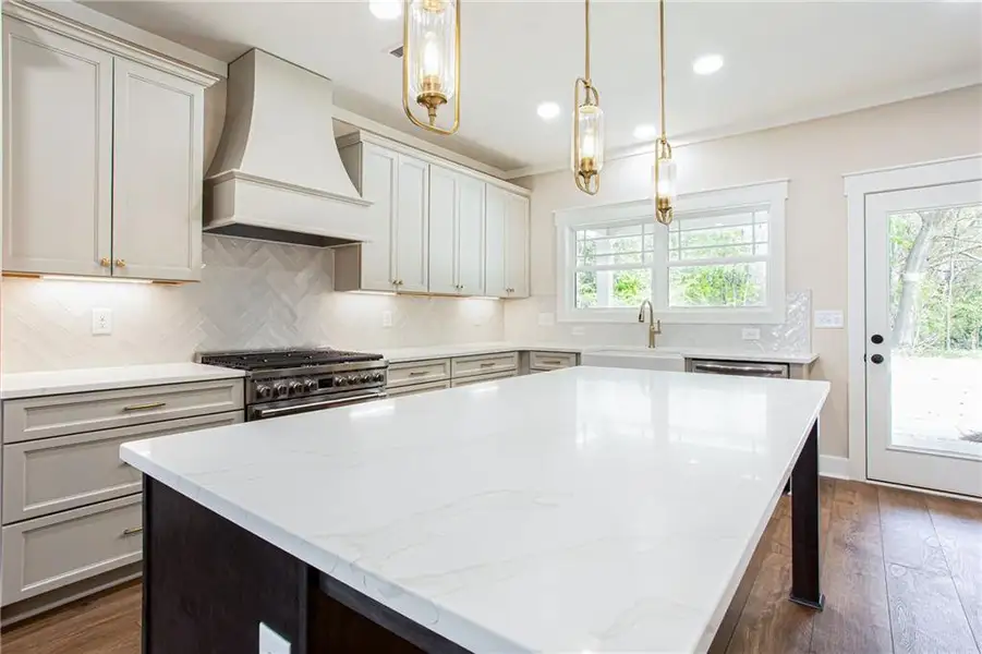 Furnished interior view inside a new home in , Grayson (Image 8).