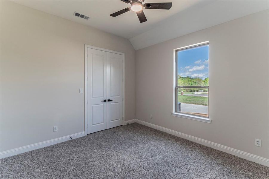 Spacious, unfurnished interior of a new home in , Van Alstyne (Image 18).