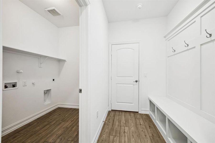 Spacious, unfurnished interior of a new home in , McKinney (Image 31). Spacious, unfurnished interior of a new home in , McKinney (Image 31).