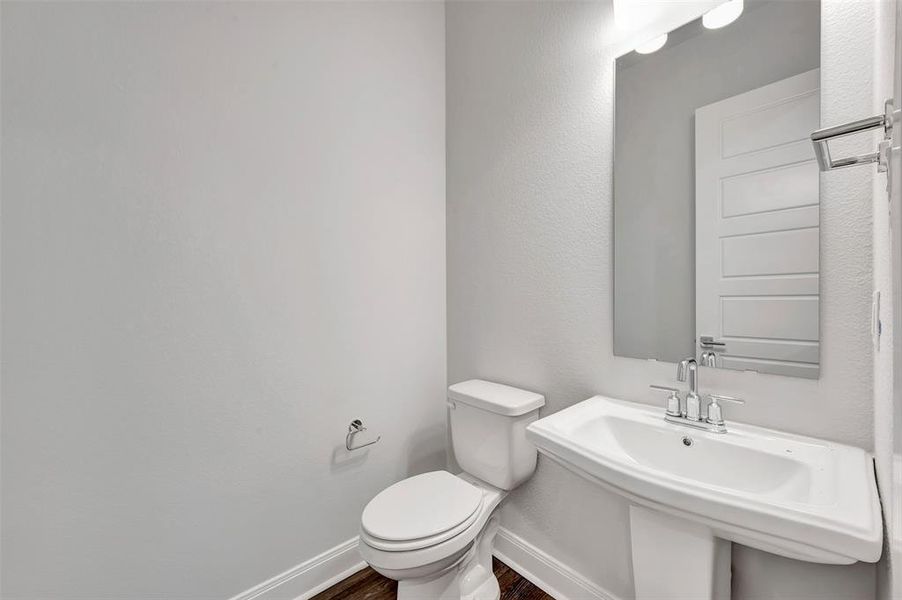 Furnished interior view inside a new home in Myrtle Creek, Waxahachie (Image 4).