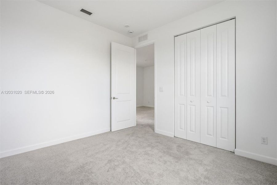 Spacious, unfurnished interior of a new home in Arden, Loxahatchee (Image 37).