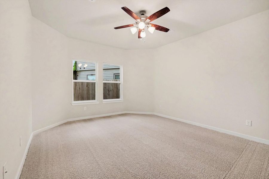 Spacious, unfurnished interior of a new home in Canyon Creek, Conroe (Image 21). Spacious, unfurnished interior of a new home in Canyon Creek, Conroe (Image 21).