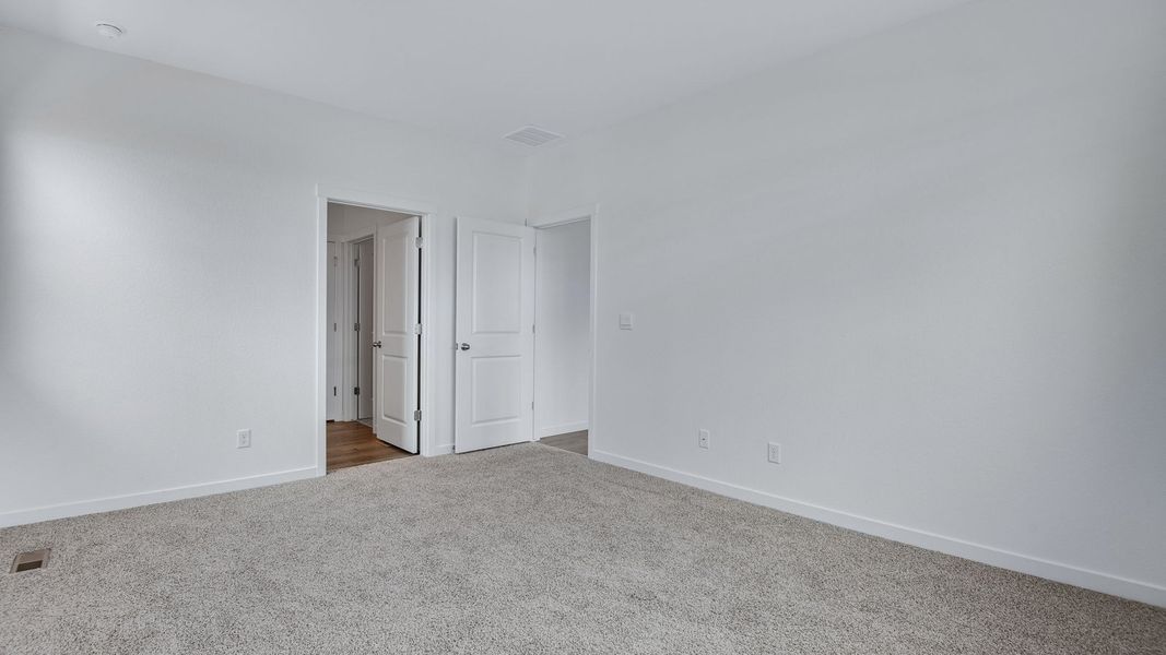 Spacious, unfurnished interior of a new home in Vista Meadows, Fort Lupton (Image 16). Spacious, unfurnished interior of a new home in Vista Meadows, Fort Lupton (Image 16).