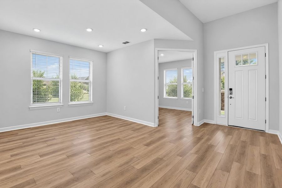 Spacious, unfurnished interior of a new home in Firethorn, Parrish (Image 10).