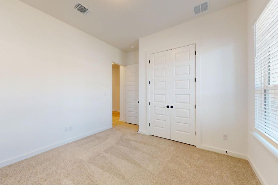Spacious, unfurnished interior of a new home in Heritage, Dripping Springs (Image 37). Spacious, unfurnished interior of a new home in Heritage, Dripping Springs (Image 37).