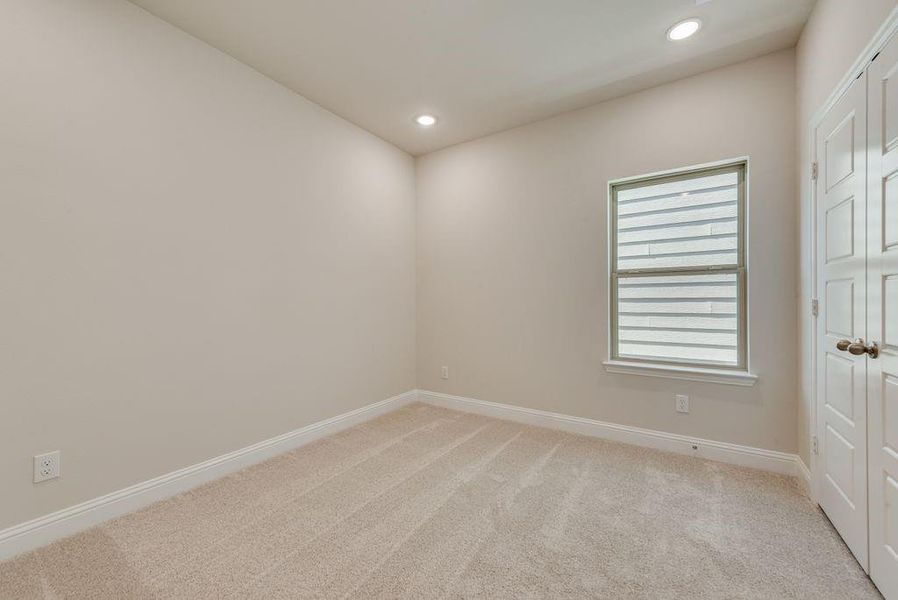 Spacious, unfurnished interior of a new home in Bayside, Rowlett (Image 18).