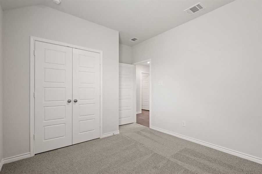 Spacious, unfurnished interior of a new home in Burgess Meadows, Cleburne (Image 18).