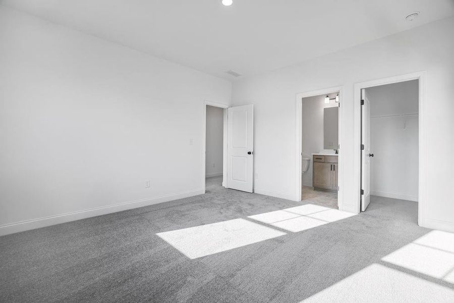 Spacious, unfurnished interior of a new home in Kennison Creek, Cumming (Image 38).
