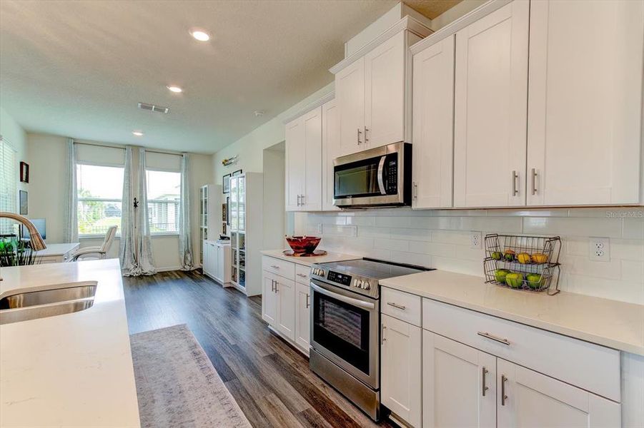Furnished interior view inside a new home in Archers Mill, Ormond Beach (Image 64).