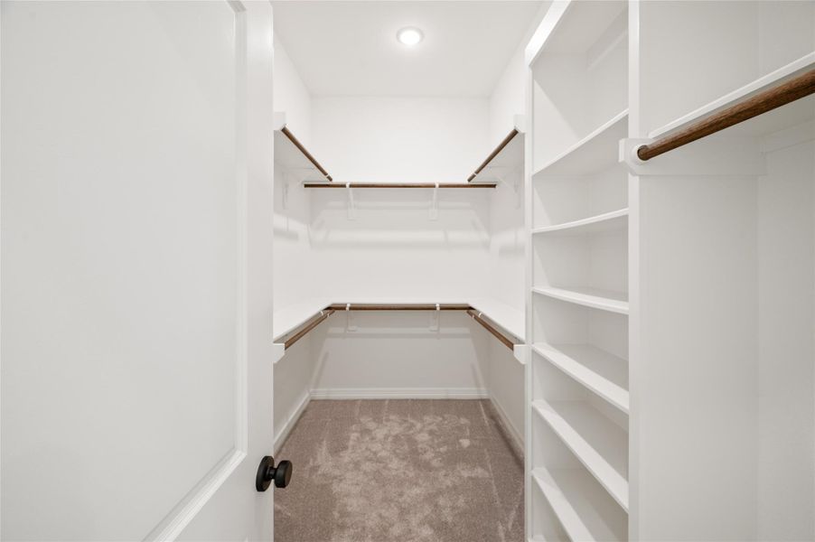 Spacious, unfurnished interior of a new home in , Missouri City (Image 20).