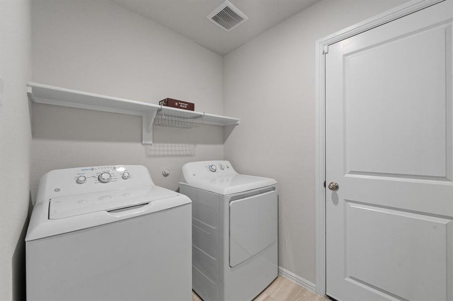 Close-up of interior finishes inside a home in , Cleburne (Image 19). Close-up of interior finishes inside a home in , Cleburne (Image 19).