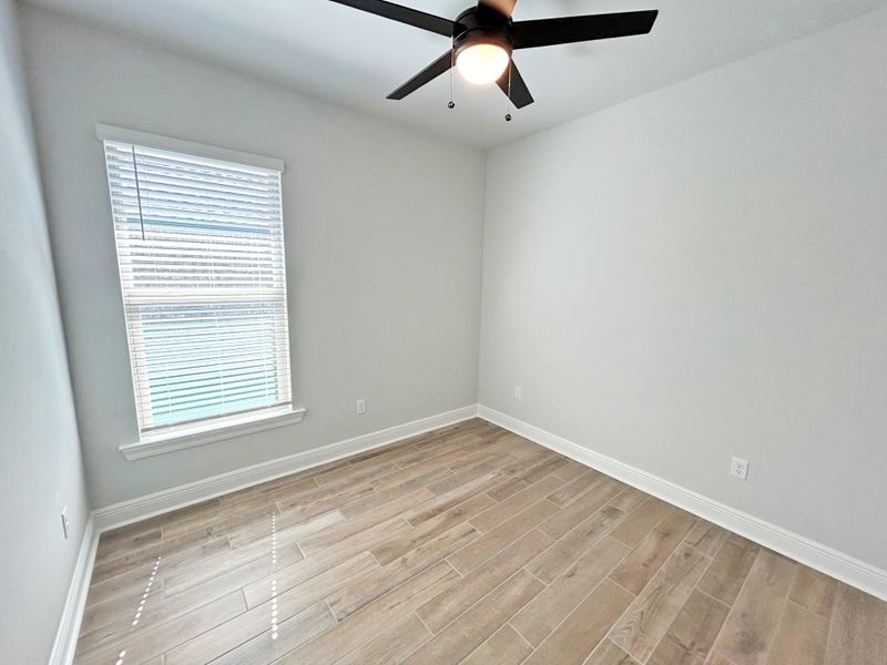 Spacious, unfurnished interior of a new home in The Bluffs at Lafayette, Freeport (Image 22).