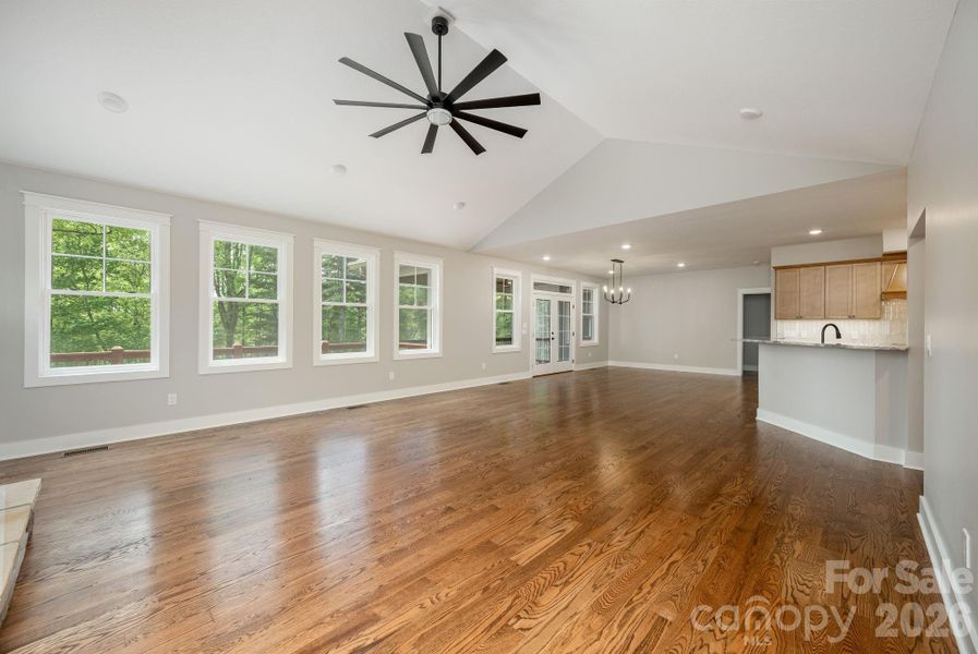 Spacious, unfurnished interior of a new home in , Flat Rock (Image 26).