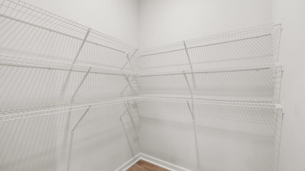 Spacious, unfurnished interior of a new home in Oakleigh Glen, Dallas (Image 31).