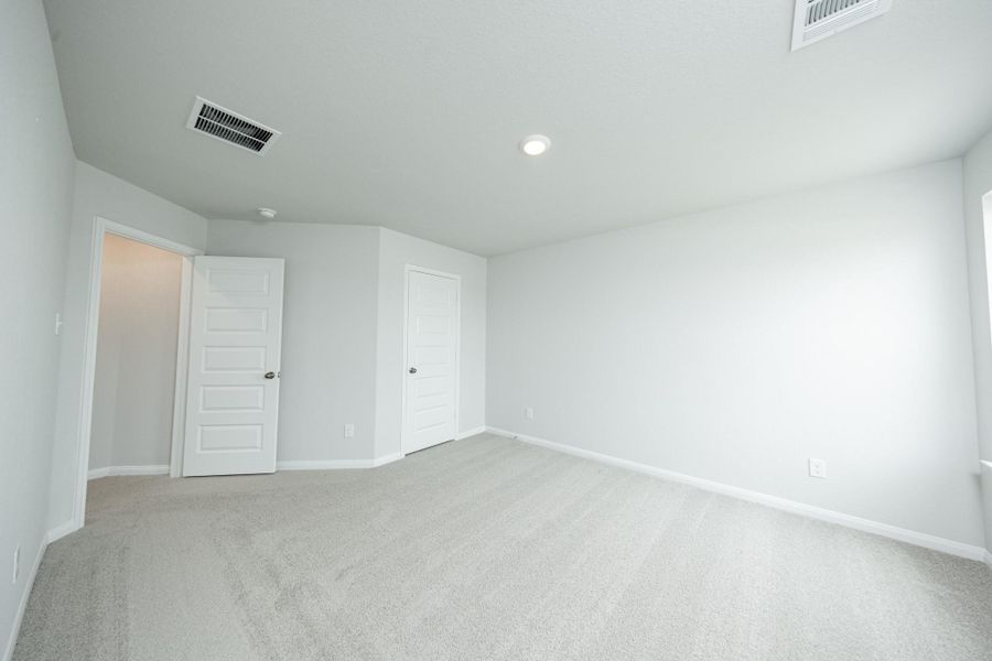 Spacious, unfurnished interior of a new home in Cliffstone Hills, Conroe (Image 8). Spacious, unfurnished interior of a new home in Cliffstone Hills, Conroe (Image 8).