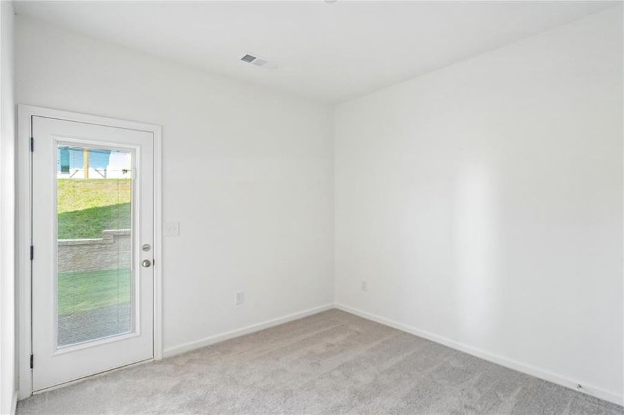 Spacious, unfurnished interior of a new home in Rosewood Farm, Lawrenceville (Image 23).
