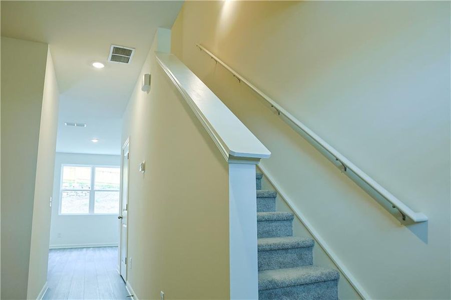 Spacious, unfurnished interior of a new home in Chestnut Grove, Douglasville (Image 17).