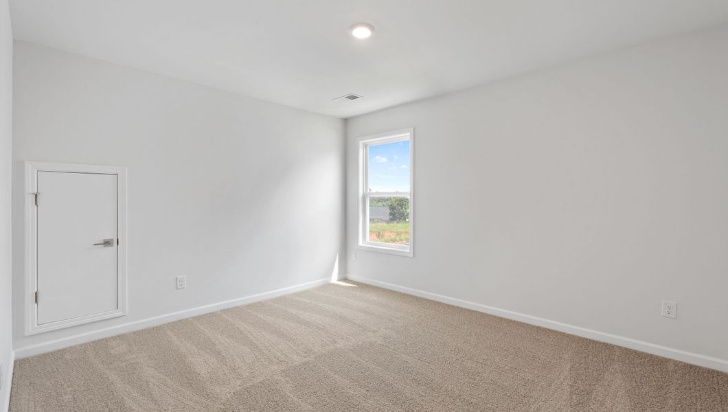 Spacious, unfurnished interior of a new home in Whitehawk Meadows, Travelers Rest (Image 30).