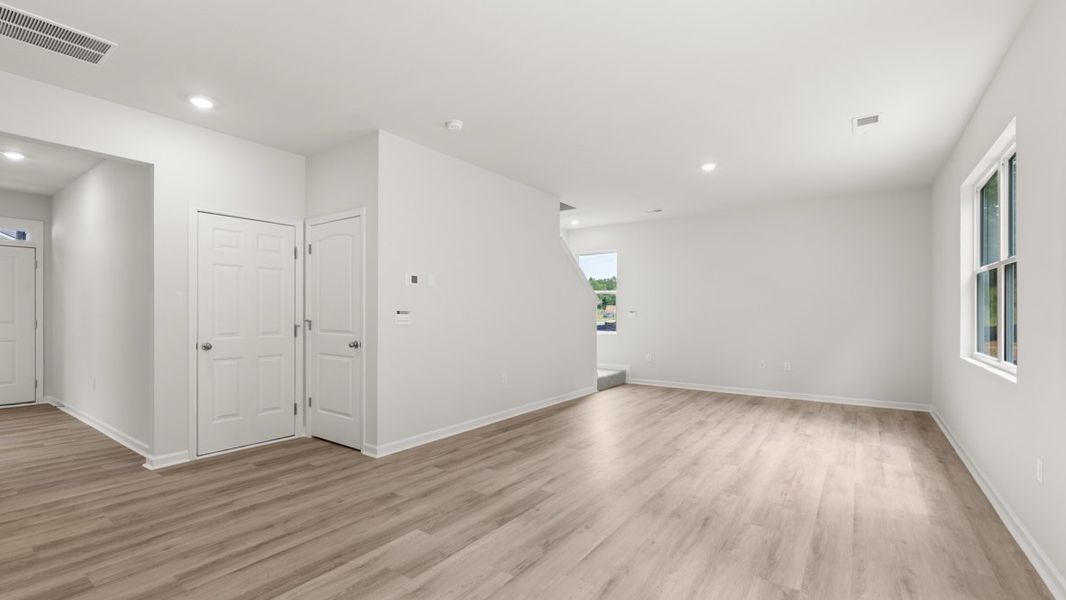 Representative unfurnished interior of a home built from the Penwell by D.R. Horton in Oakleigh Glen, Dallas (Image 18). Representative unfurnished interior of a home built from the Penwell by D.R. Horton in Oakleigh Glen, Dallas (Image 18).