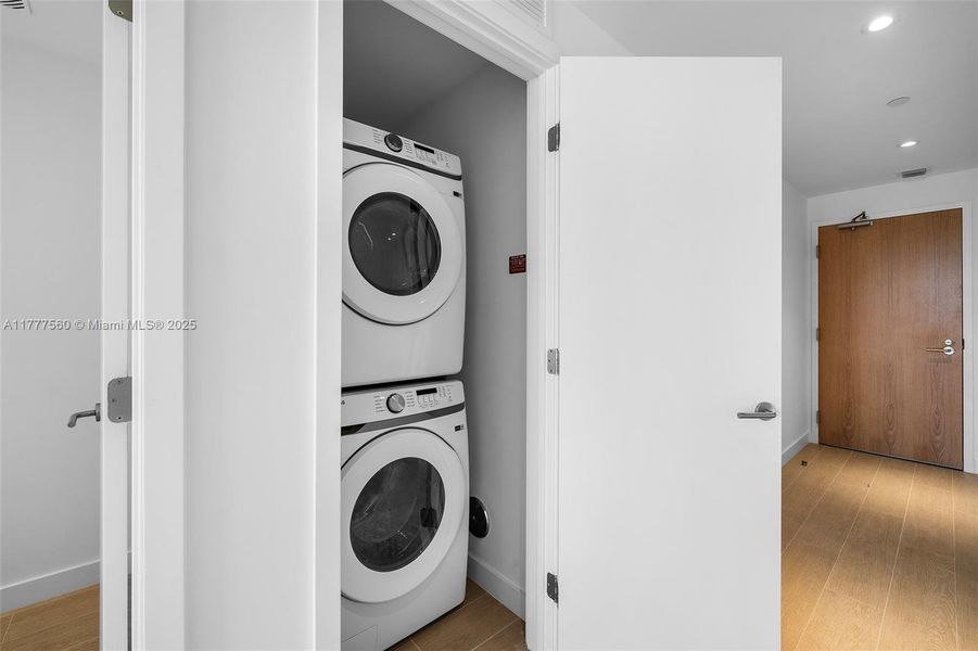 Furnished interior view inside a new home in Five Park, Miami Beach (Image 4).