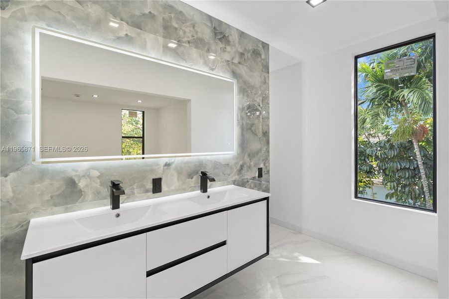 Image 53 of a home in .