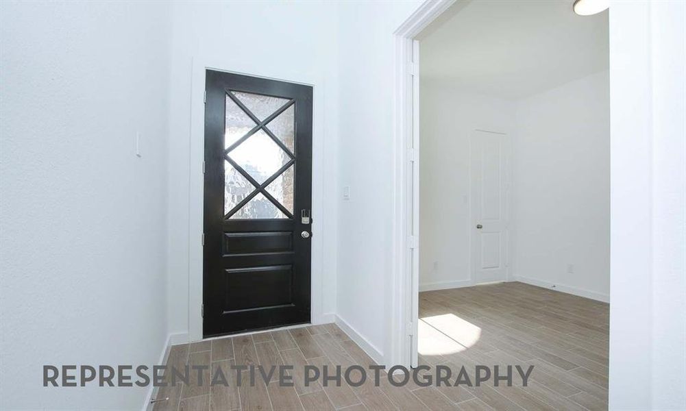 Spacious, unfurnished interior of a new home in Treeline, Justin (Image 8).