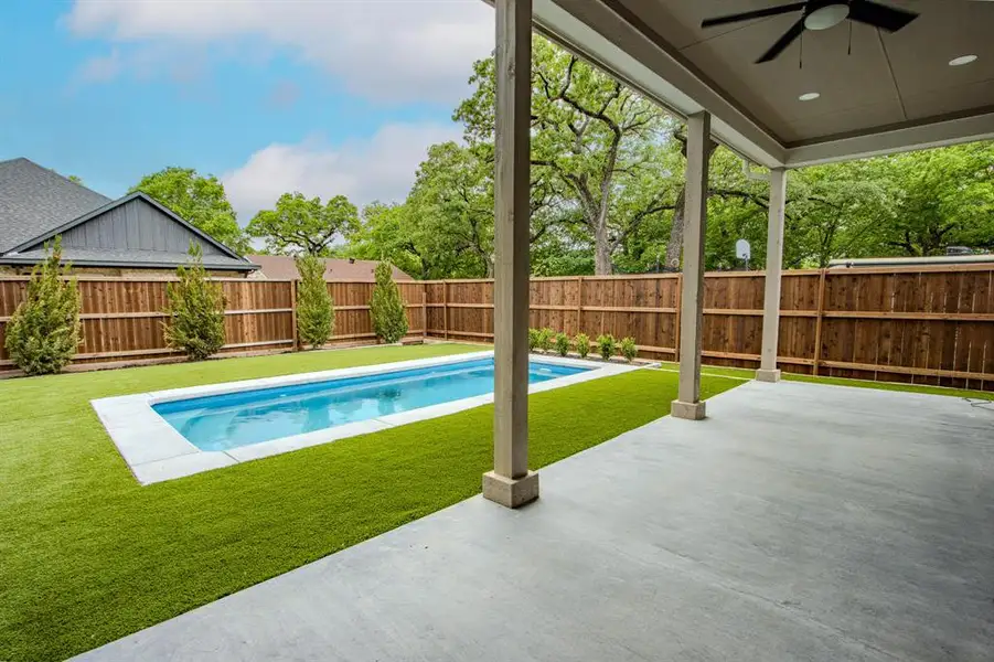 Exterior details and patio area of a home in , North Richland Hills (Image 3).