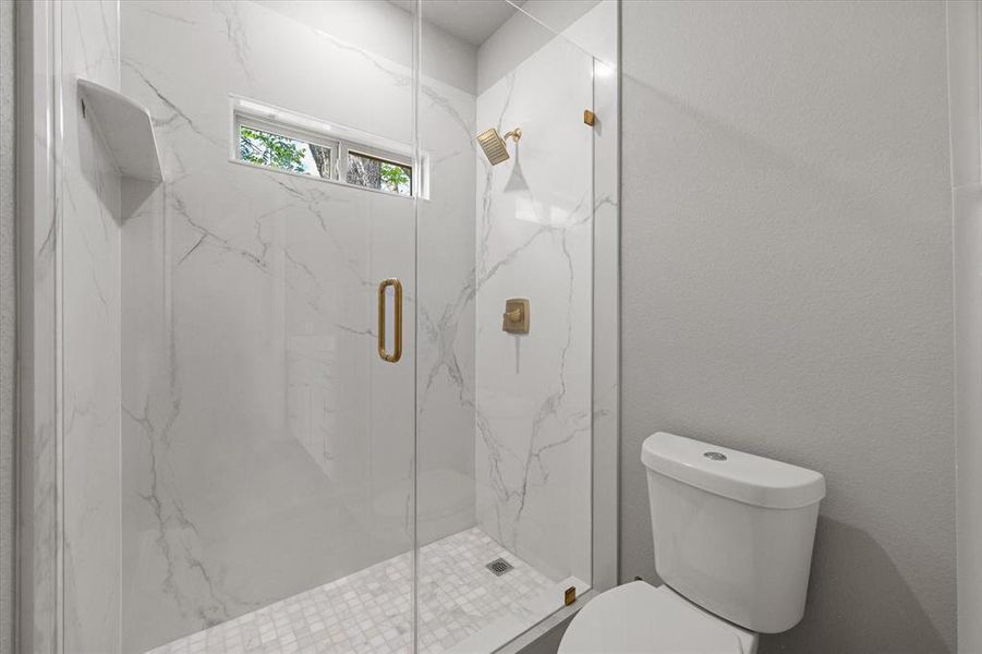 Furnished interior view inside a new home in , Kerens (Image 13).