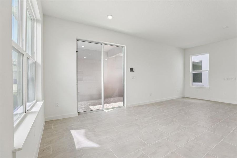 Spacious, unfurnished interior of a new home in Trinity Place, St. Cloud (Image 29).