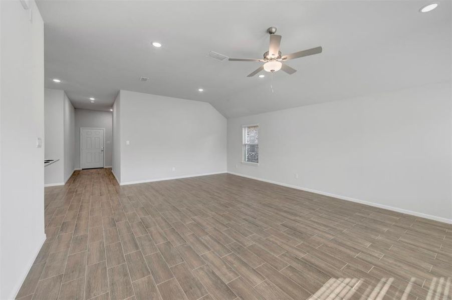 Spacious, unfurnished interior of a new home in Sagebrook, Argyle (Image 31). Spacious, unfurnished interior of a new home in Sagebrook, Argyle (Image 31).