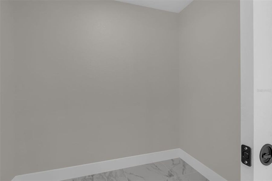 Spacious, unfurnished interior of a new home in , Dunnellon (Image 27).