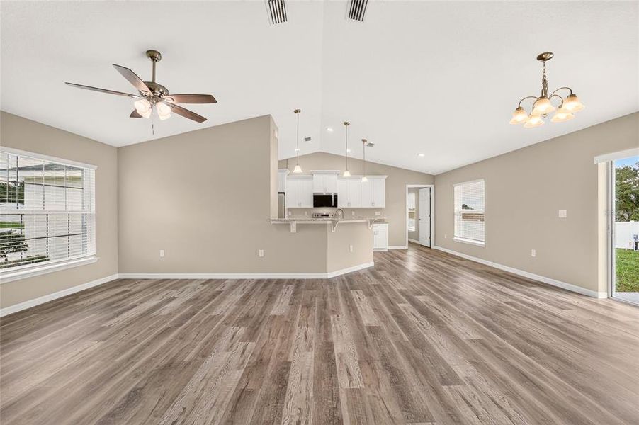 Spacious, unfurnished interior of a new home in , Ocala (Image 17).