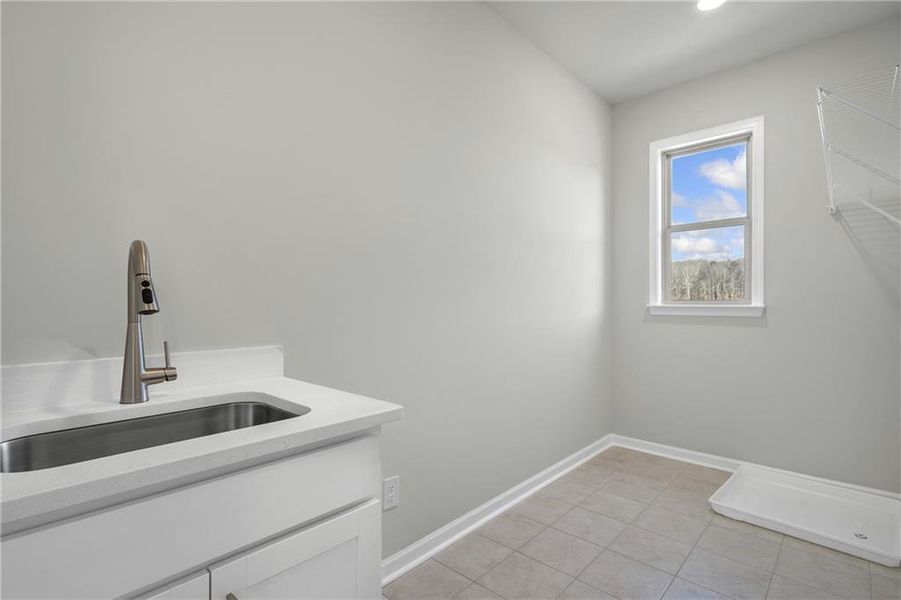 Close-up of interior finishes inside a home in Stratford Hills, Ball Ground (Image 19).