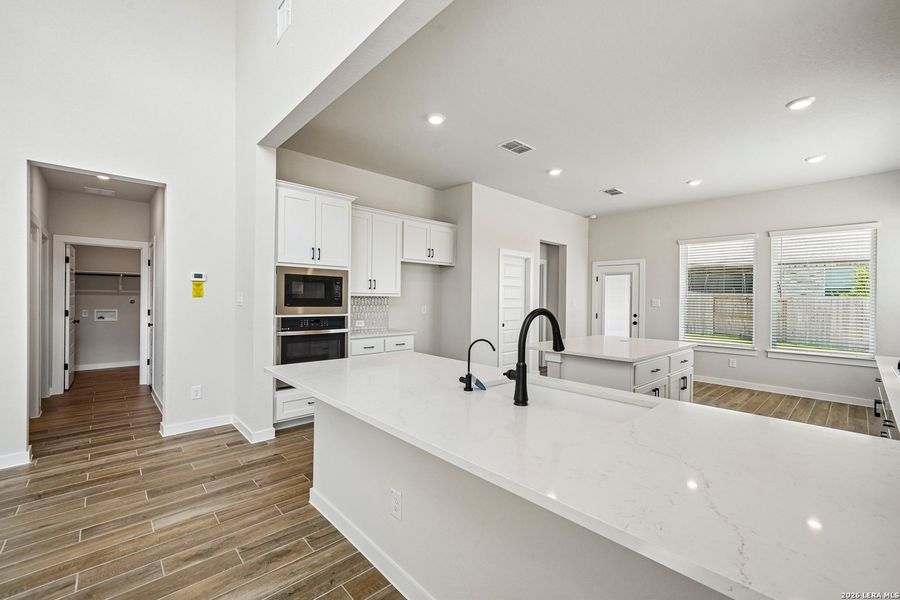 Furnished interior view inside a new home in Meyer Ranch 45's, New Braunfels (Image 5).