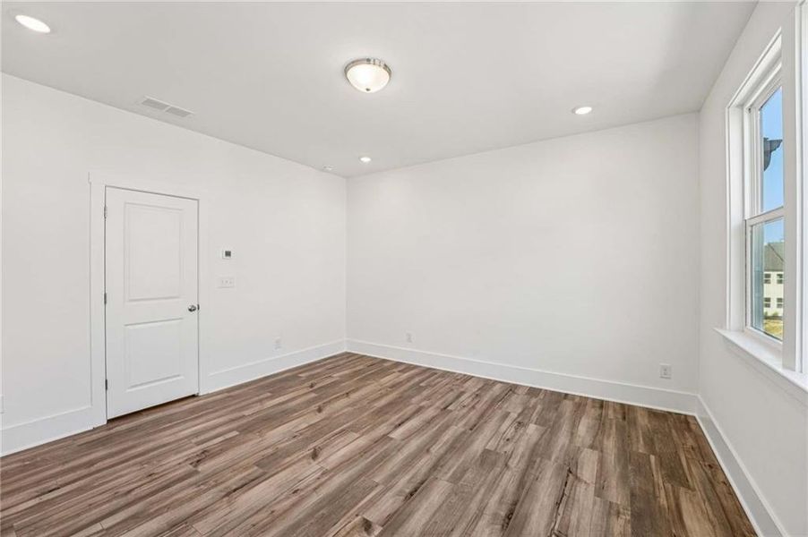 Spacious, unfurnished interior of a new home in Park Vue, Atlanta (Image 33). Spacious, unfurnished interior of a new home in Park Vue, Atlanta (Image 33).