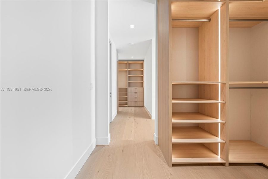 Spacious, unfurnished interior of a new home in , Miami (Image 22).